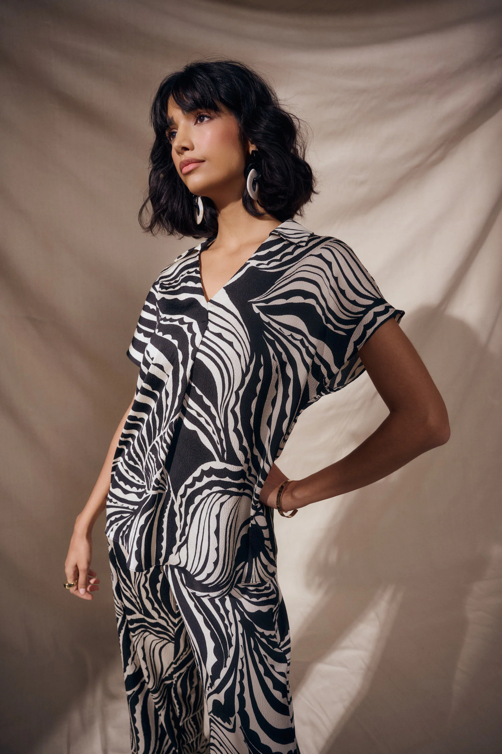 Joseph Ribkoff Bubble Satin Abstract Print Boxy Top Style 262255